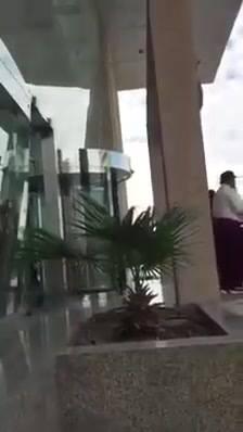 السعودية.. إلقاء القبض على “دافع المسن” وأمير الشرقية يحيله إلى التحقيق (شاهد الفيديو)