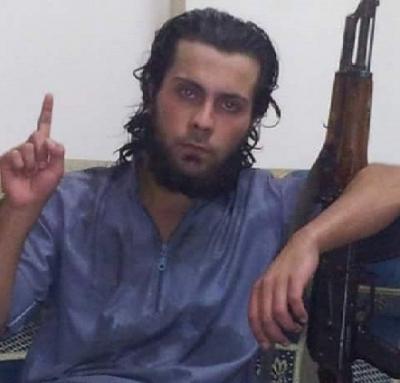"داعشي" يعدم أمه أمام حشد في الرقة