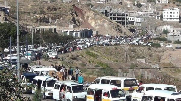 تعز: إمرأة تقذف مسلح حوثي بحذائها فيرديها قتيلة