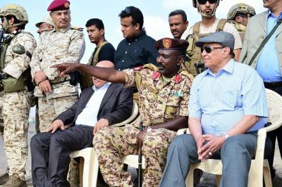 بالصور.. هادي يشهد حفل تخرج الدفعة الثانية ضمن قوات الجيش الوطني بالعند