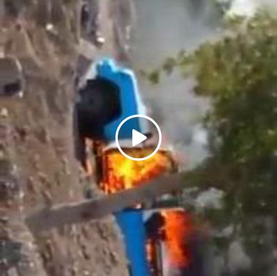 مقتل واصابة اربعة جنود هجوم لمسلحين مجهولين علي طقم شرطة في عدن ( فيديو )