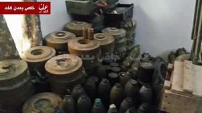 بالصورة: ترسانة الاسلحة التي ضبطتها قوات الامن بعدن تكفي لخوض حرب