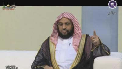 بالفيديو: ماذا دار بين خادم الحرمين والشيخ عائض القرني بسبب قصيدة ”لبيك ياسلمان”