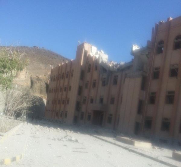 شاهد بالصور كيف اصبح مبنى الادلة الجنائية بعد استهدافه من قبل طائرات التحالف ليلة امس