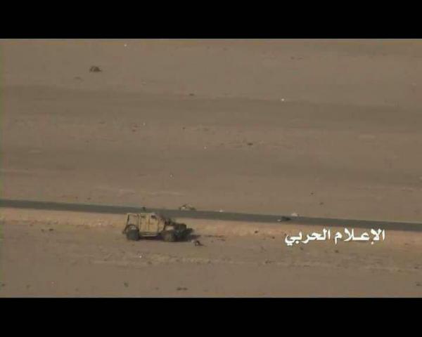 بالصور والفيديو: الحوثيين يتقدمون في ذوباب ويفجرون عدد من الآليات وأسر عدد من افراد المقاومة بالصور والفيديو: الحوثيين يتقدمون في ذوباب ويفجرون عدد من الآليات وأسر عدد من افراد المقاومة