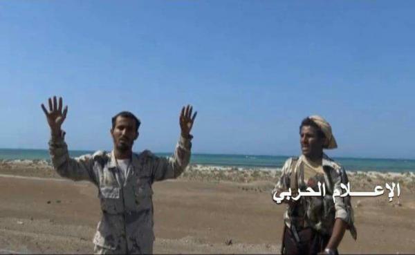 بالصور والفيديو: الحوثيين يتقدمون في ذوباب ويفجرون عدد من الآليات وأسر عدد من افراد المقاومة بالصور والفيديو: الحوثيين يتقدمون في ذوباب ويفجرون عدد من الآليات وأسر عدد من افراد المقاومة