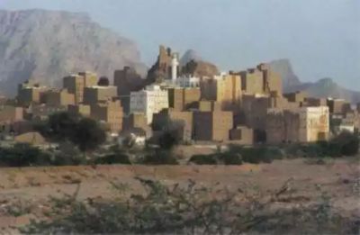 اندلاع معارك عنيفة بين القبائل والقاعدة في مدينة الحوطة بشبوة