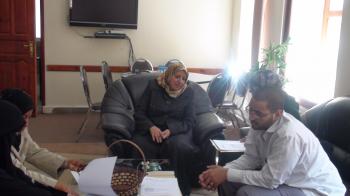 رئيسة اتحاد نساء اليمن توقع اتفاقية توزيع الحقيبة المدرسية مع الوكالة الأمريكية للتنمية الدولية  USAID
