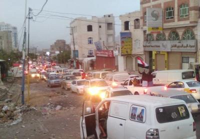 شاهد بالصور: حشود حزب المؤتمر تصل إلى صنعاء تباعاً