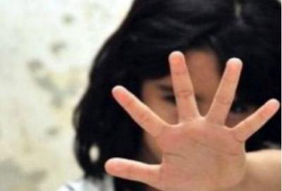 محفظ قرآن يهتك عرض طفلة في الإمارات