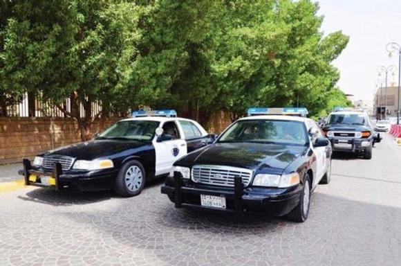كانوا يعرضون انفسهم للشباب لممارسة الشذوذ.. تفاصيل قبض سلطات الأمن السعودية على 5 شواذ شمال الرياض