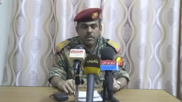 شاهد فيديو: قائد معسكر بدر في عدن يشرح في مؤتمر صحفي تفاصيل الهجوم الأنتحاري أمام منزله