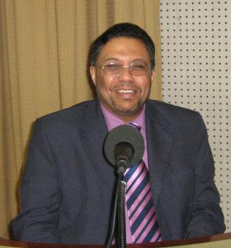 توجيهات بإعادة جميع المذيعين الموقوفين باسليم يعود إلى قناة اليمن بعد 9 أشهر من «جمعة الكرامة» ويبشر بمفهوم جديد للإعلام الحكومي الممول من خزينة الدولة