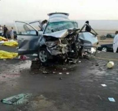مقتل 7 معتمرين وإصابة 6 في حادث مروع على طريق الهجرة (صور)