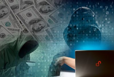سعودييون يقعون ضحايا للابتزاز الإلكتروني.. والعصابات تستهدف الشباب
