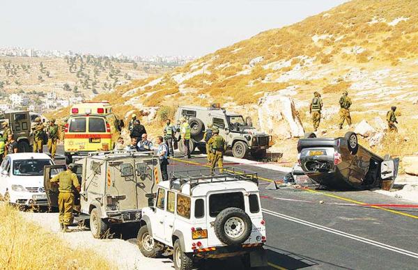 ﻿مقاومون فلسطينيون يقتلون ابن عم رئيس الموساد ويجرحون ثلاثة في الخليل في ثالث عملية خلال 24 ساعة