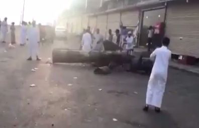شاهد صور وفيديو: إلى أين وصل الصاروخ الذي اطلقته جماعة الحوثي على السعودية 