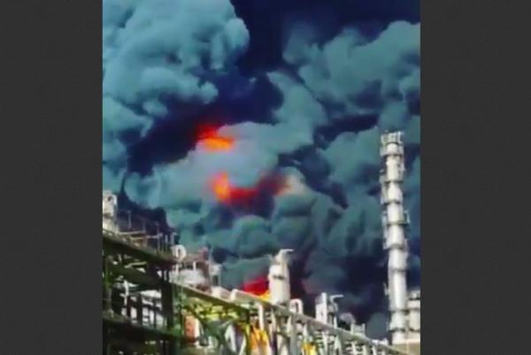 انفجار ضخم بمجمع مطل على الخليج في إيران وحركة صقور الاحواز تتبني التفجير (فيديو)