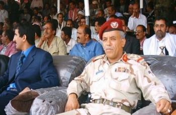 اللجنة العسكرية والأمنية ترفض تعيين محمد صالح الأحمر عميدا لكلية الطيران والدفاع الجوي وتمهل خاطفي أحد ضباط الكلية ساعات لإطلاقه
