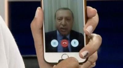 كيف انتصر المحمول على الدبابة وانقذ حكم اردوغان