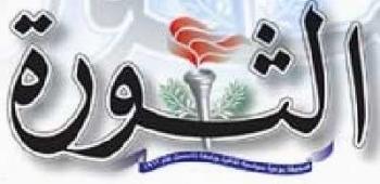طالبوا قيادة المؤسسة بعدم التعتيم على الإيرادات الكبيرة صحفيو وفنيو الثورة يهددون بإضراب شامل إذا لم تصرف مستحقاتهم المالية