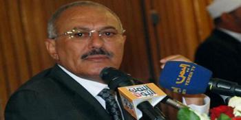 صالح يدعو الحكومة لتحمل مسؤولياتها ويكشف عن إعادة 300 مسلح لحميد الأحمر من نقيل يسلح 