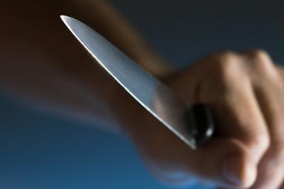مصر : ربة منزل ذبحت زوجها ودفنته أسفل السرير بغرفة نومها.. وتعترف بسبب قيامها بذالك