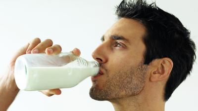  5 أسباب ستدفعك لشرب اللبن يومياً