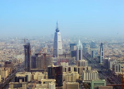 السعودية: 7 مقترحات لمعالجة تعثر الشركات وتأخرها في تسليم مستحقات عمالتها