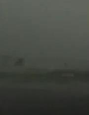  نهار جازان يتحول إلى ليل .. وهذا ما حدث هناك (فيديو)