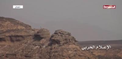 قناة المسيرة تبث تسجيل مرئي يوثق عملية السيطرة على موقع عسكري سعودي مطل على مدينة نجران