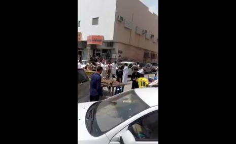 شاهد فيديو: مضاربة دامية بين مغتربين يمنيين وباكستانيين في الرياض بالسعودية.. والسبب!!