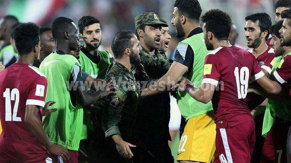 ايران تواجه عقدة العرب: صور للشرطة الإيرانية وهي ترهب العرب حتى في ملاعبها