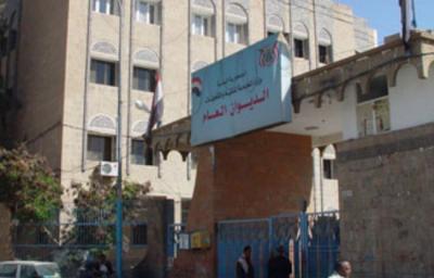 وسطاء ينجحون في إيقاف قراراً حوثياً باحالة «74» ألف موظف جنوبي إلى التقاعد