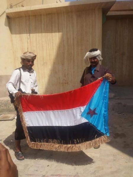 عيدروس يتزوج ابنة قائد عسكري جنوبي الذي طلب "علم الجنوب" مهراً لابنته (صور)