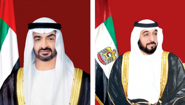 رئيس الامارات يعود إلى بلاده بعد رحلة علاجية، ومحمد بن زايد في مقدمة مستقبليه وبن راشد يصدر قرار جديد