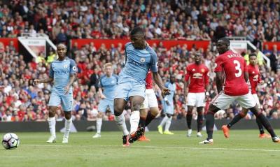 مورينو يتلقى صفعة.. بالفيديو.. مانشستر سيتي يضرب مانشستر يونايتد ويتصدّر الدوري الإنجليزيّ