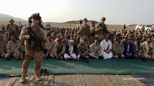 علي محسن وعبدربه منصور هادي يؤديان صلاة العيد في اليمن والسعودية