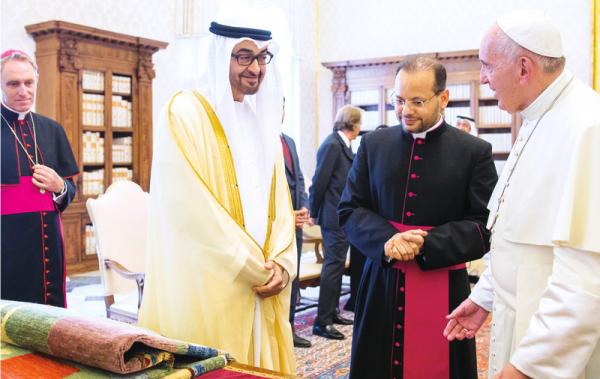 محمد بن زايد: العالم الإسلامي أكبر المتضررين من الإرهاب والجماعات الدموية لا علاقة لها بدين