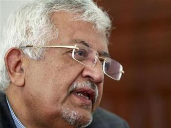 ياسين سعيد نعمان: منح الحصانة لصالح تنازل قاسٍ لحماية اليمن