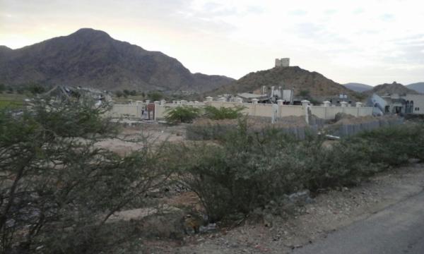 القاعدة تفجر مبنى محكمة الوضيع بأبين