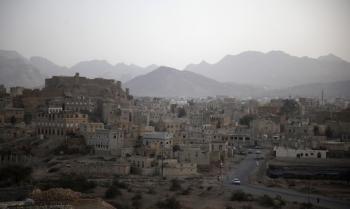 القبائل تسيطر على مداخل رداع والذهب يهدد بالتوسع بعد المهلة.. المسلحون اشترطوا تشكيل مجلس لـ "الحل والعقد" والإفراج عن "10" من الأمن السياسي بينهم "نبيل الذهب"