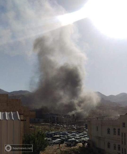 عاجل: ثلاث انفجارات دمرت القاعة الكبري بصنعاء وانباء عن مقتل جلال الرويشان ومدير مكتب صالح (تفاصيل حصرية)