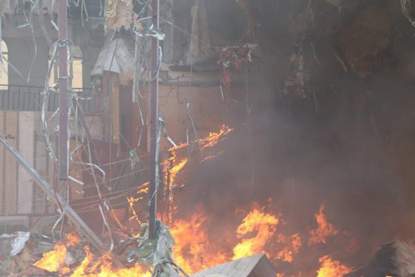 مقتل قائد اللواء 63 في قصف القاعة الكبرى بصنعاء ووزارة الصحة تكشف احصائية اولية بالقتلى والجرحى