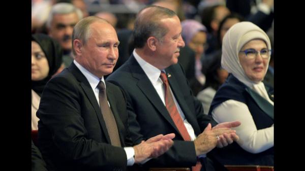 أردوغان لـ”بوتين”: اطفال حلب ينظرون إلى السماء فيجدون الطائرات تقصفهم ماذا انت بفاعل “شاهد”