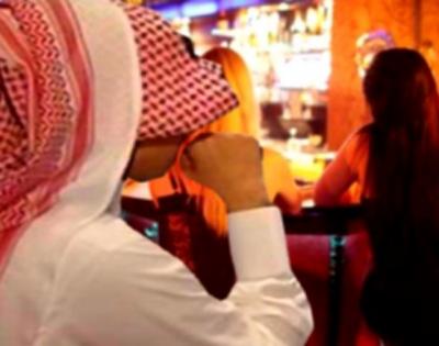القبض على سعوديين ومغربيات في شقة فندقية بدبي يقومون بهذا الفعل!!