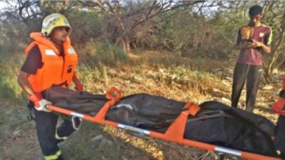 السعودية: انتشال جثة مغترب يمني يحمل بطاقة زائر إثر غرقه في وادي قصي بجازان