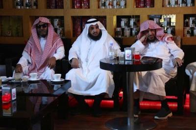 سعودي فُصل من عمله العسكري وسافر من السعودية بدين 1500 ريال وعاد بمليون و200 الف (ماذا فعل؟)