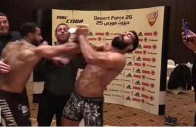 فيديو: اشتباك عنيف بين سعودي ومصري قبل المباراة في ديزرت فورس