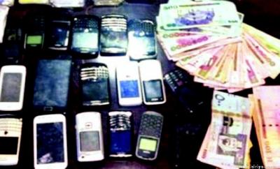 السعودية: الإطاحة بعصابة ارتكبت 39 جريمة سطو في الرياض مكونة من مقيم و3 سعوديين